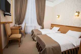 Отель Отель Литера Днепр Стандартный двухместный номер с 1 кроватью или 2 отдельными кроватями-11